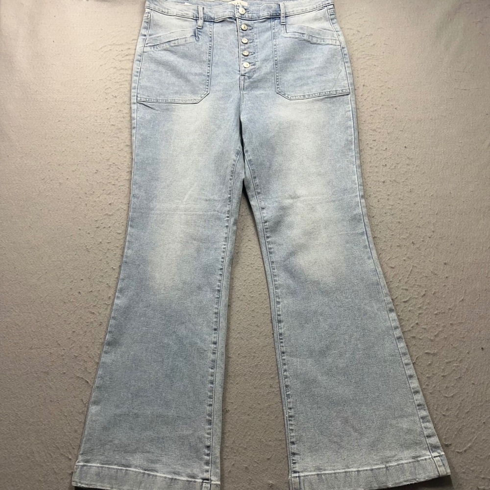 Nicole Miller New York Nomad Super High Rise Flare Jean Light Wash Button Fly 16